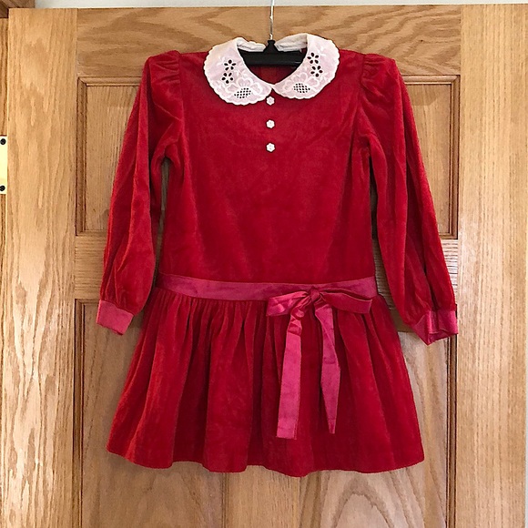 Vintage Other - Adorable Vintage Montgomery Ward - Red Velvet Girl’s Dress - Size 6